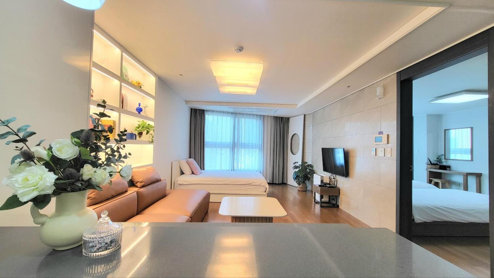 Haeundae Lavender House-Irua Hotel Пусан Экстерьер фото